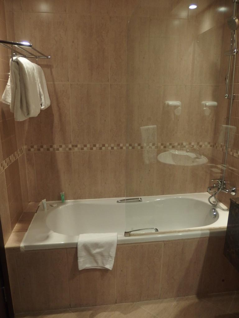 Ubytování v hotelu First Central Hotel Apartment ****