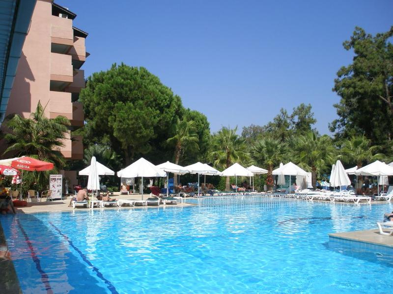 Hotel Linda **** - příjemný hotel s hezkým areálem a výbornou stravou