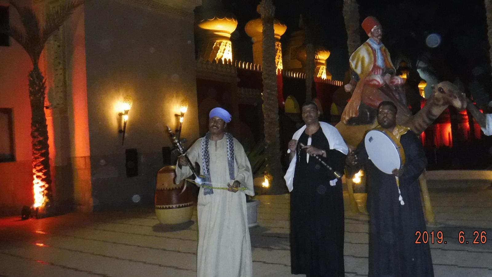  v  grand RESORTU