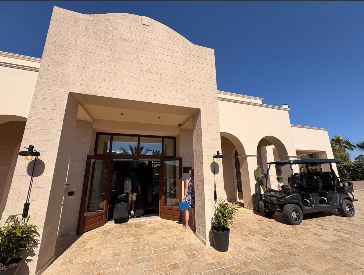Prohlídka hotelu Aulus Lindos Rhodes, Curio Coll. By Hilton*****