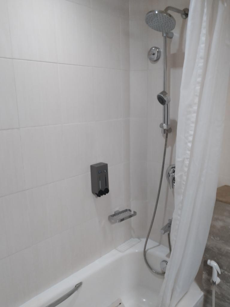 Solídny priemer, na 4* mierne slabší