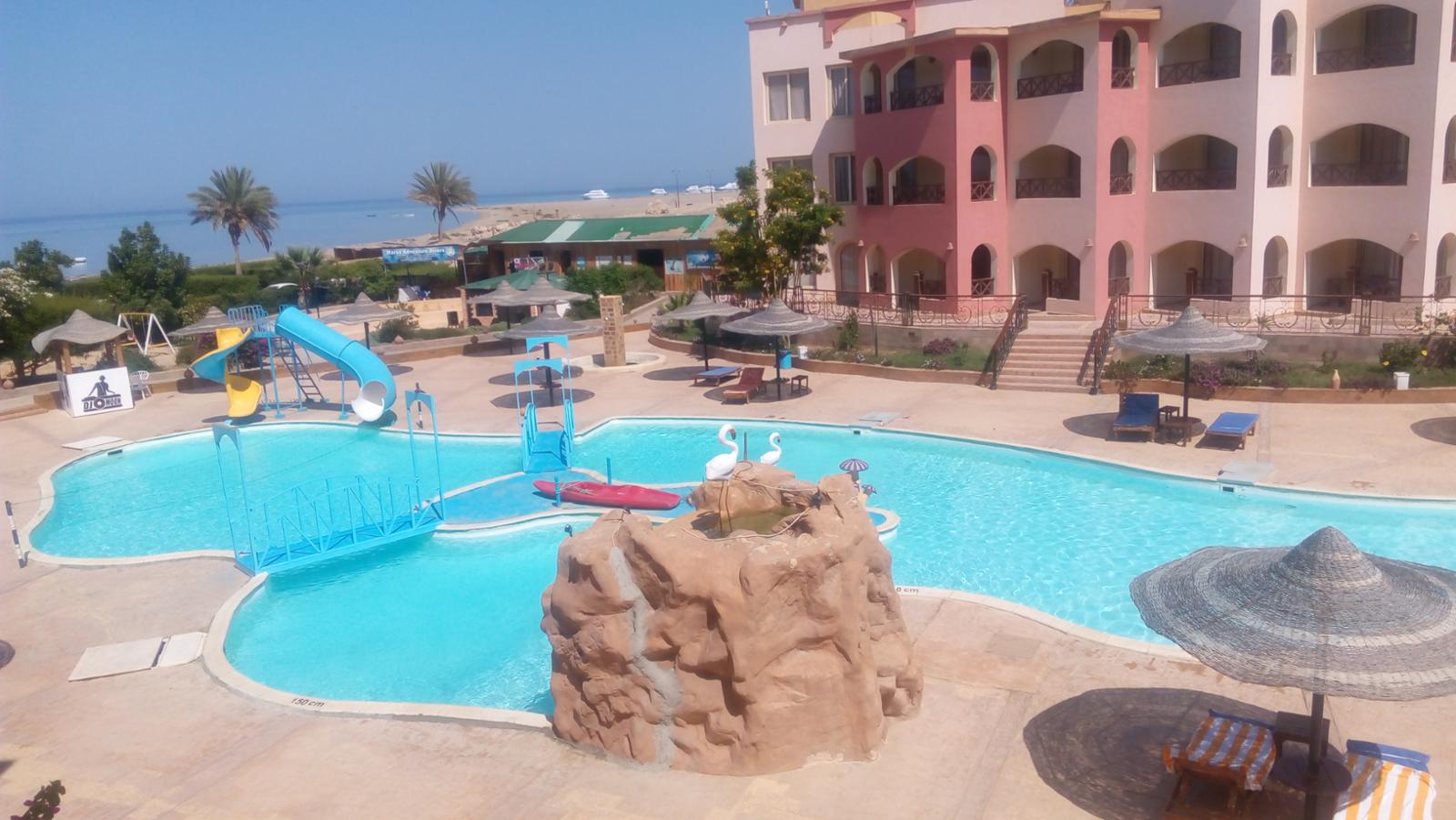 Moon resort