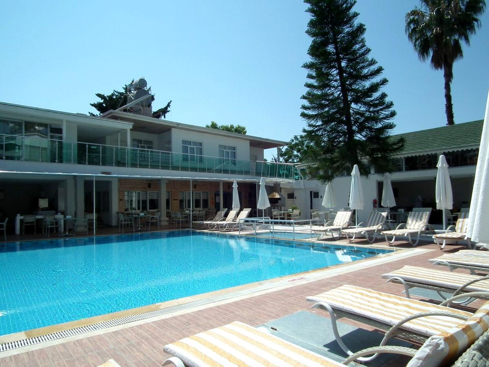 Prohlídka příjemného hotelu Altinkum Park *** v Side 