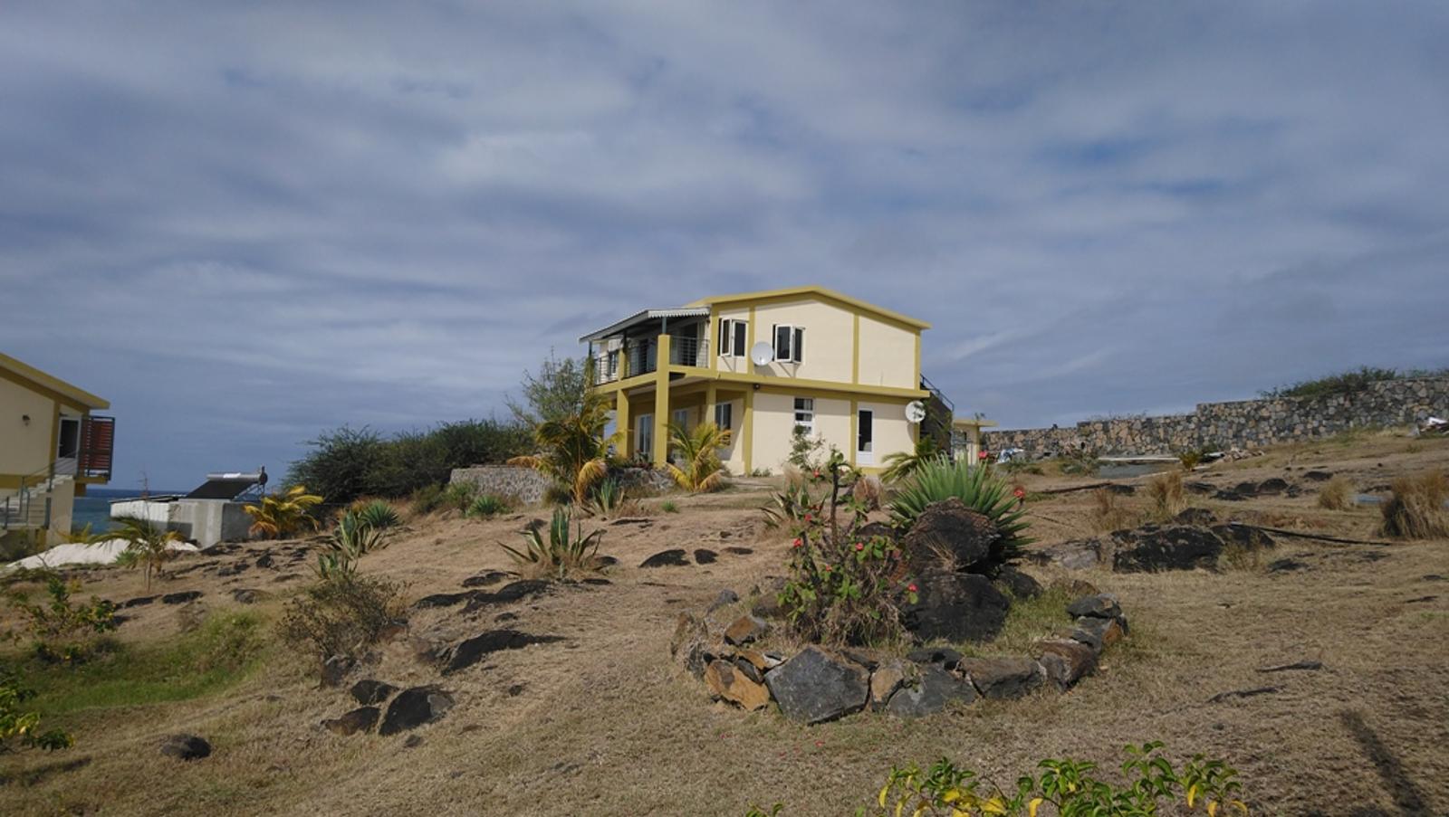 Vilky Vétiver, Rodrigues