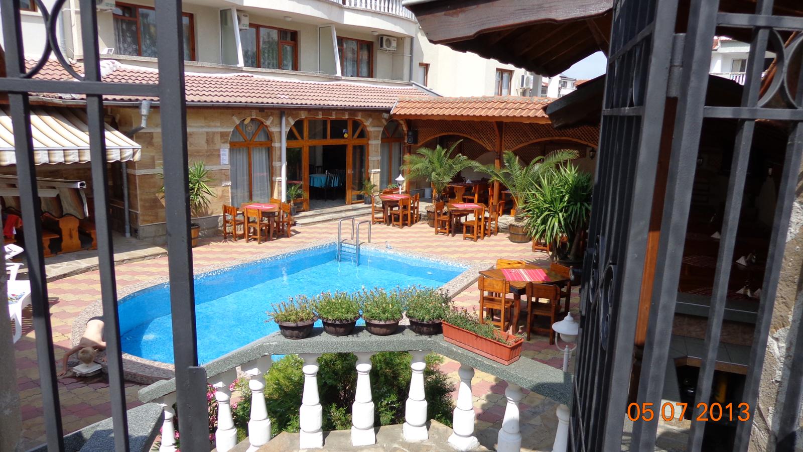 Hotel EOS II