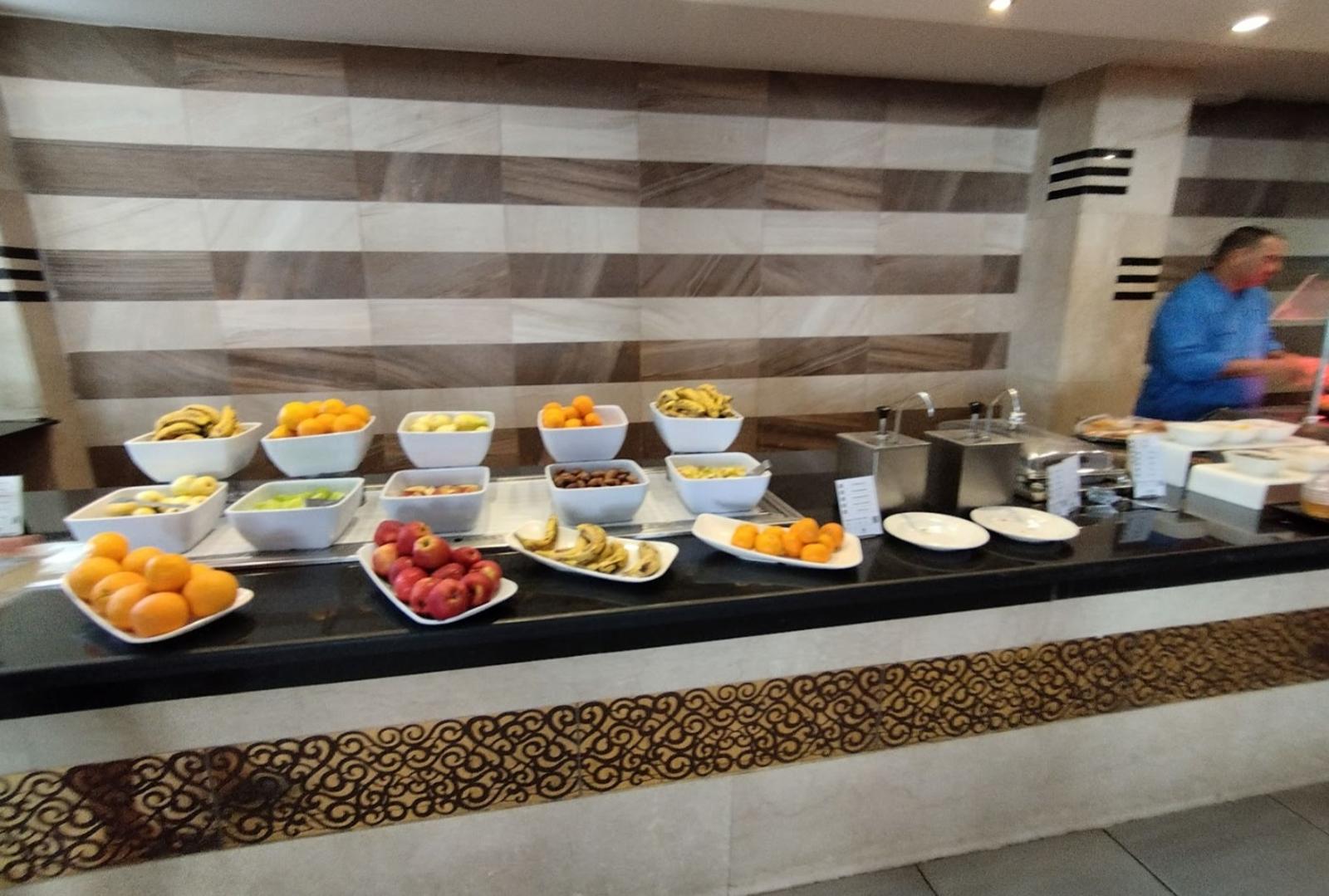 Prohlídka hotelu - Dlouho voda po kolena