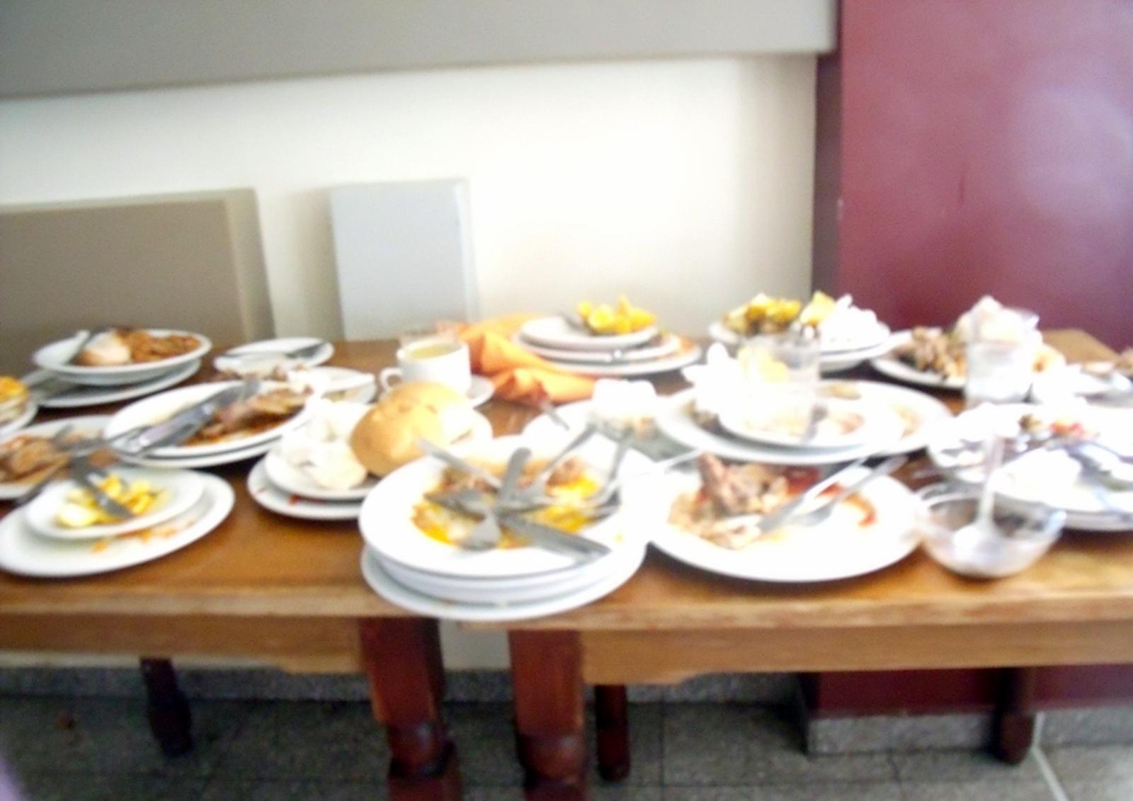 Dobrý  hotel - katastrofa  stravování !!