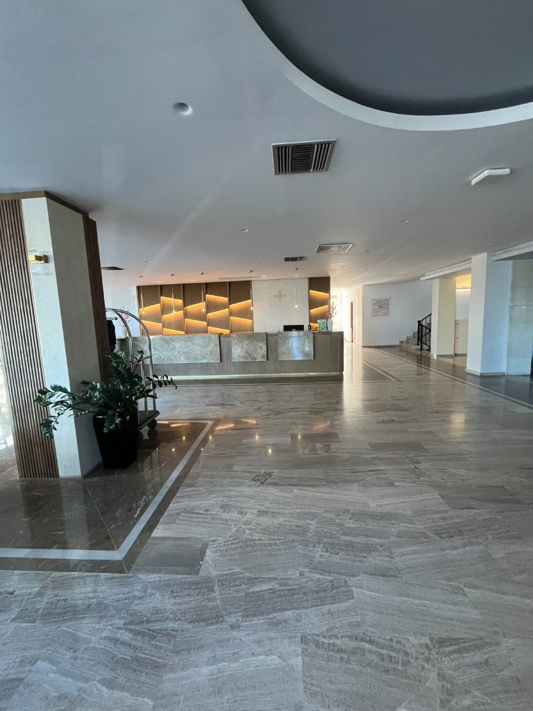 Prohlídka hotelu Mediterraneo