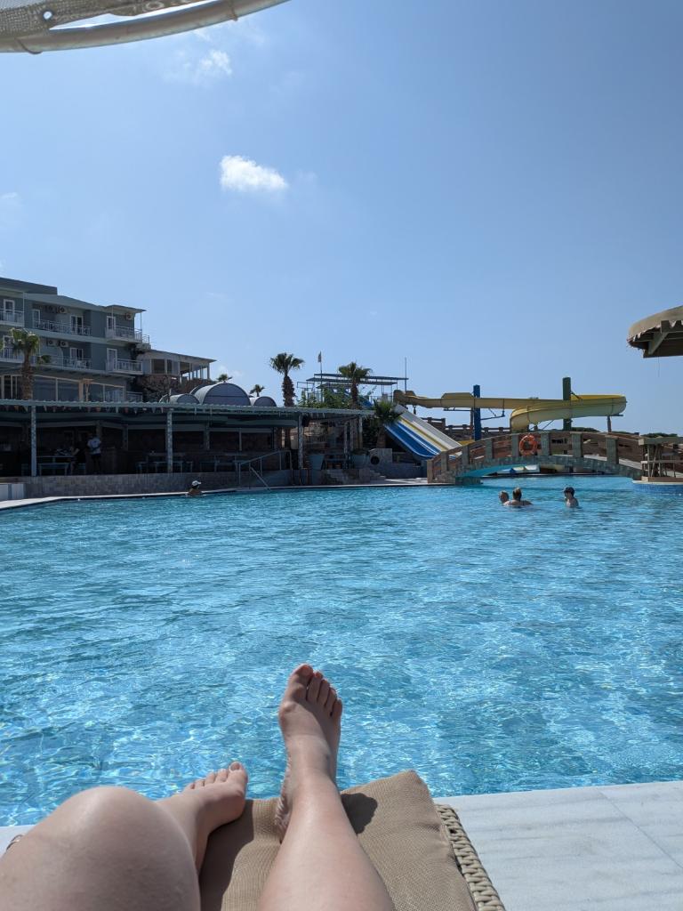 Hotel Eri Beach