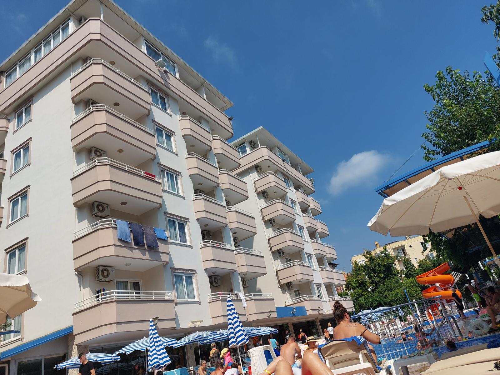 Super hotel 