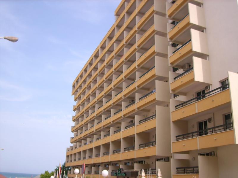 Prohlídka hotelu Barracuda***