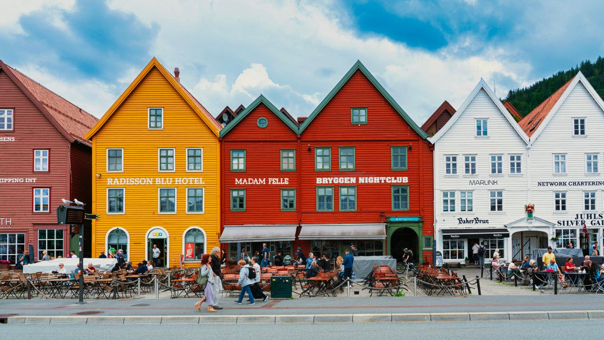 Historická čtvrť Bryggen v Bergenu patří k ikonickým místům norských měst