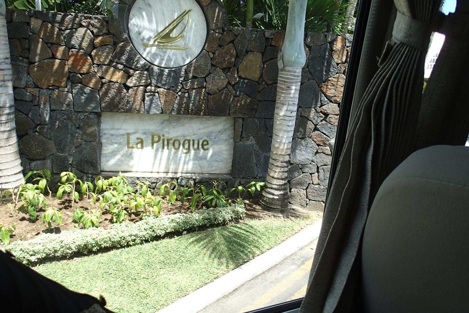 Prohlídka krásného hotelu La Pirogue *****