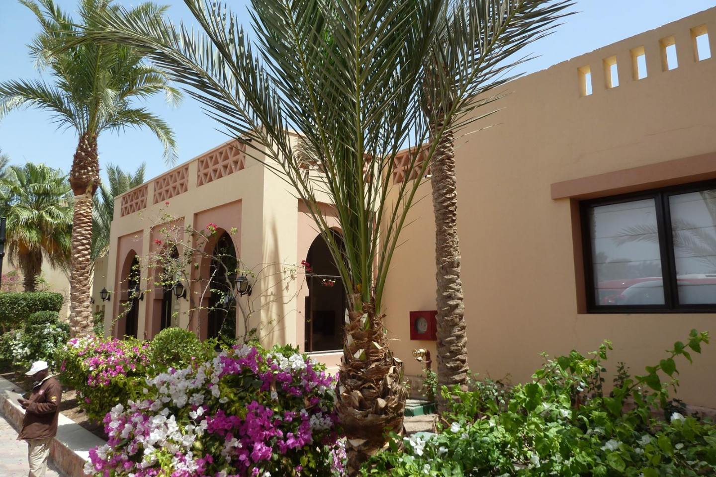 Prehliadka hotela Madinat Coraya Beach Resort *****