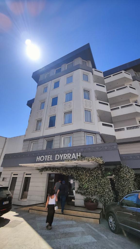 Prohlídka hotelu Dyrrah