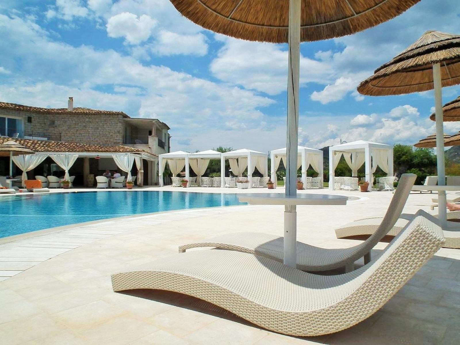 Prohlídka komplexu Villas Resort **** - vilky v klidné zahradě v blízkosti krásné pláže