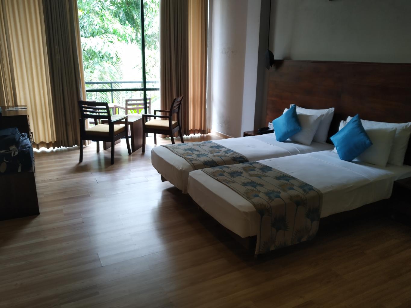 Veľmi slušný prímestský hotel