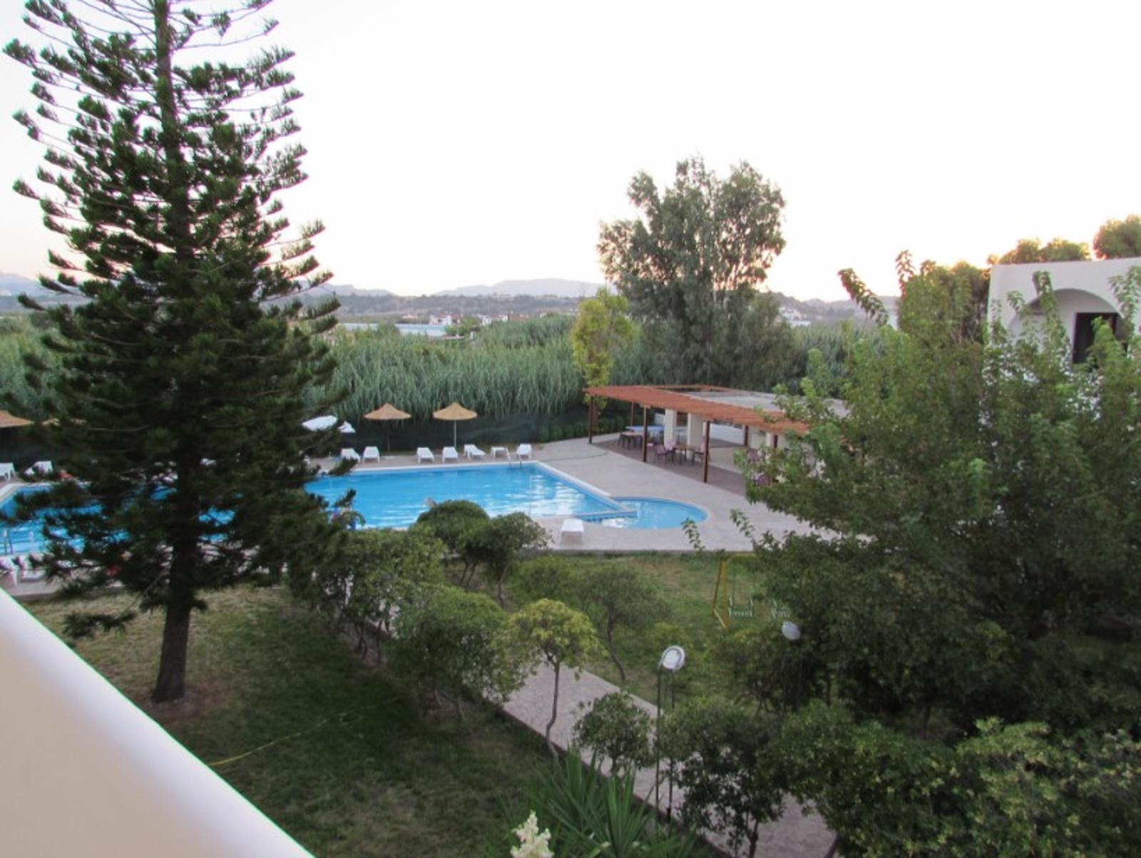 Velmi pozitivní detailní recenze hotelu Aelia Resort, do roku 2014 Reni Sky